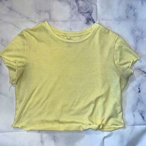 Cropped yellow tee